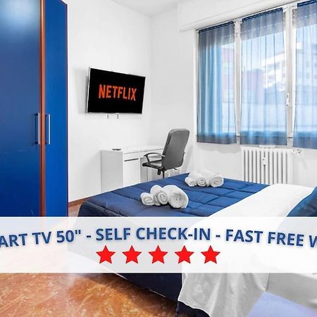 Appartamento Zona Navigli - Smart House Con Tv 50 E Fast Wifi Milano Esterno foto