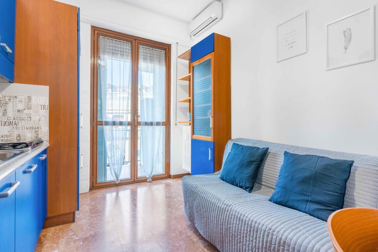 Appartamento Zona Navigli - Smart House Con Tv 50 E Fast Wifi Milano Esterno foto