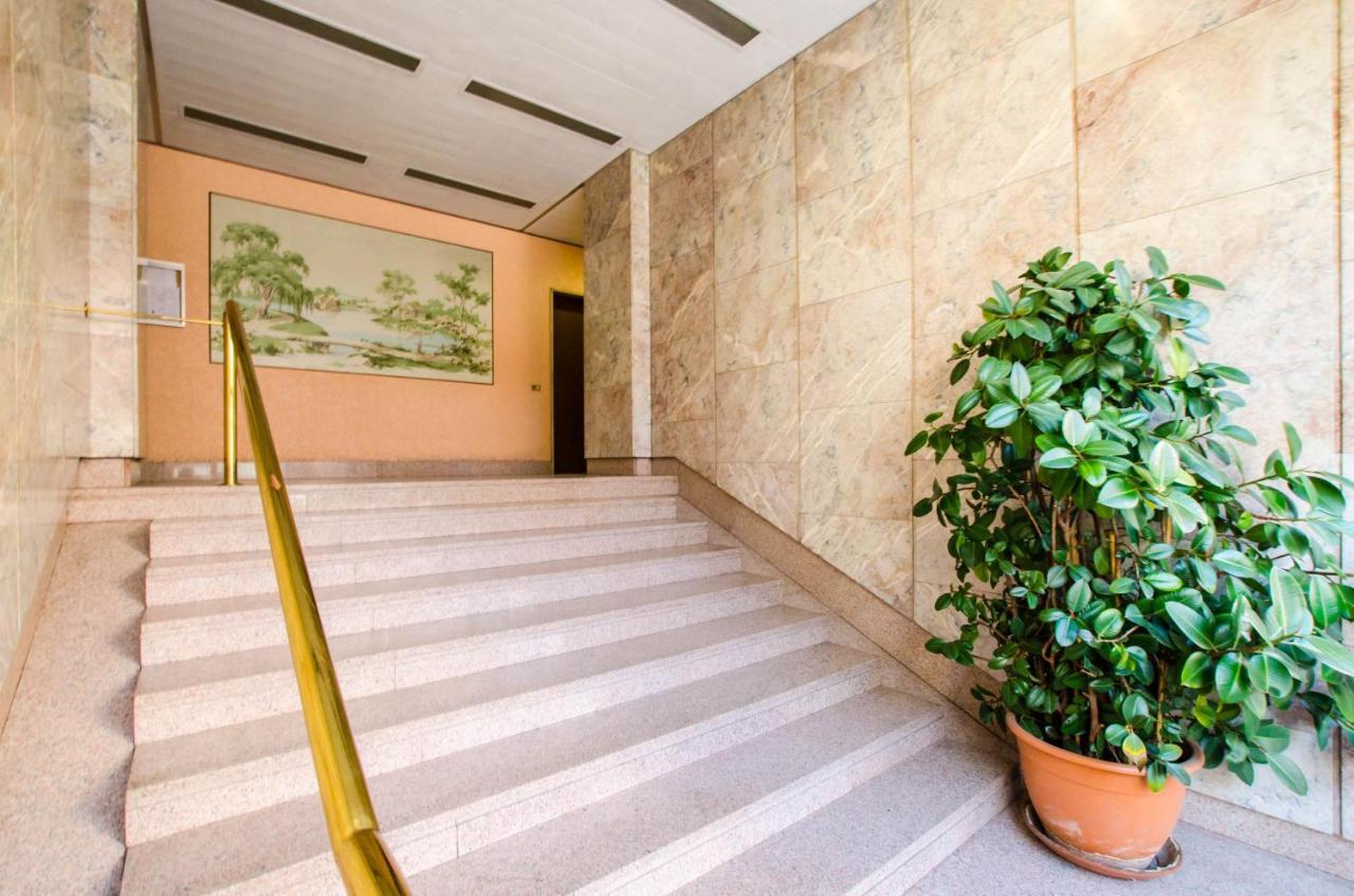 Appartamento Zona Navigli - Smart House Con Tv 50 E Fast Wifi Milano Esterno foto