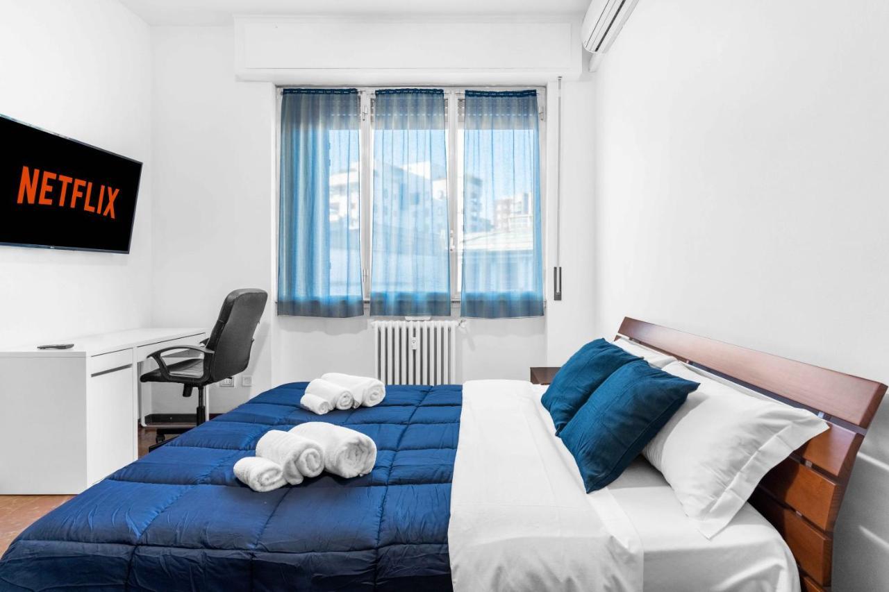 Appartamento Zona Navigli - Smart House Con Tv 50 E Fast Wifi Milano Esterno foto