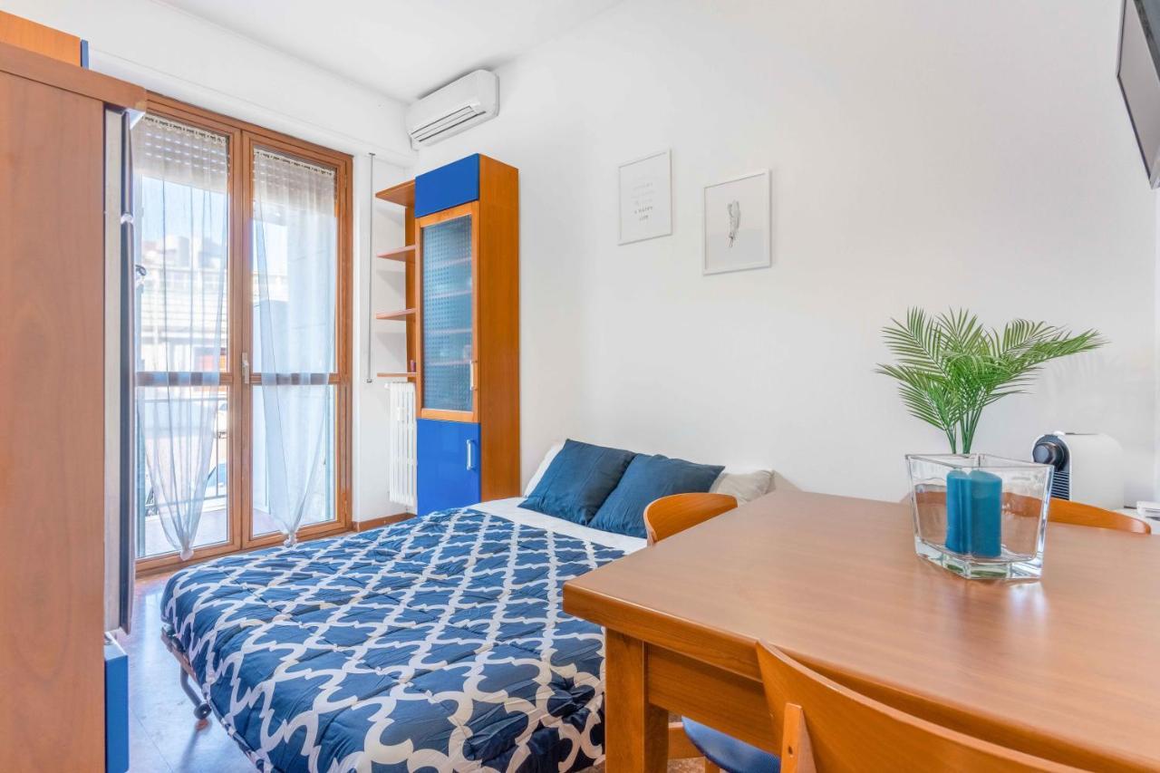 Appartamento Zona Navigli - Smart House Con Tv 50 E Fast Wifi Milano Esterno foto
